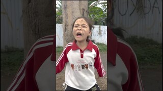 SHK - Cô Bé Ăn Xin Bảo Vệ Cây - Homeless Baby Girl Protecting The Tree #story #shorts #SuperHeroKids