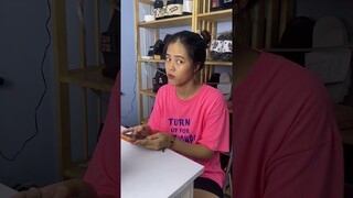 Hồng triệu hồi Nhung đi lau nhà kiểu BẤT ỔN. Xưởng sản xuất dép Nguyễn Như Anh VÔ CÙNG BẤT ỔN.