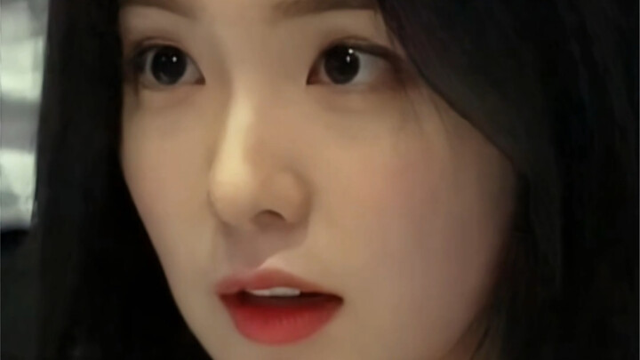 Ai mà chịu nổi chiêu ánh mắt sát nhân của Bái Châu Huyên chứ? Thứ cô ấy muốn không phải là trái tim 