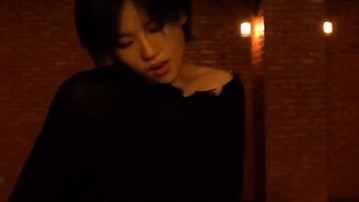 อ่า นี่ๆ ช่วยใส่เสื้อผ้าให้เรียบร้อยด้วย!!! THE9 ลู่เค่อหรัน เต้นสุดแซ่บในชุดซีทรู