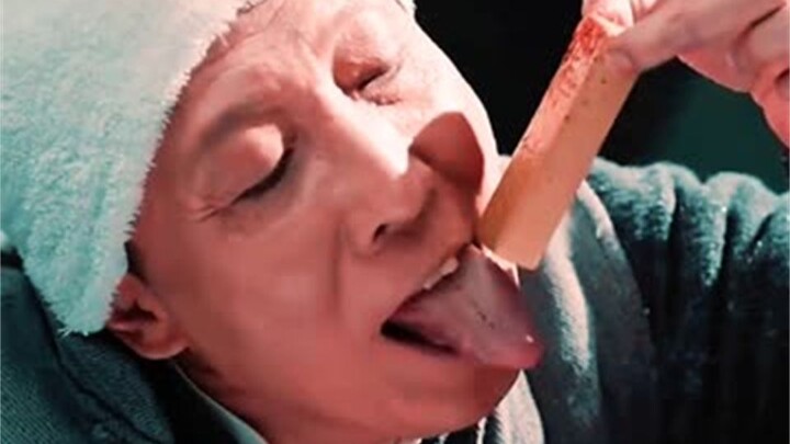 المجرم الملثّم غمّس 10 سبائك ذهبية بماء الفلفل الحار، فكشفها أنف الكلب.