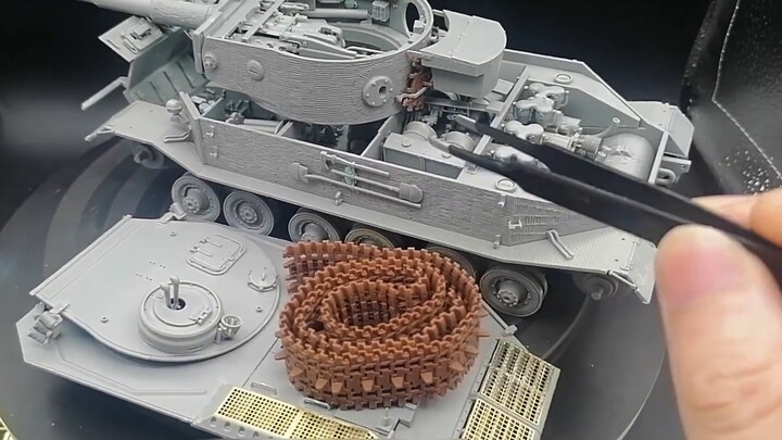 Military Model Diary Issue 45 - AH Full Internal Tiger P Prime Group Report, is a very comfortable p