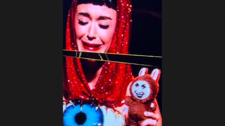 Sketsa Terbaik di Konser Katy Perry di Hangzhou: “Maju dan Protes!”