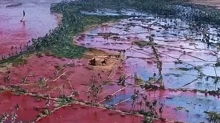 Pagsusuri ng Pelikula: Gods and Kings