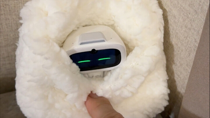 Thằng nhóc này biết tận hưởng thật đấy!