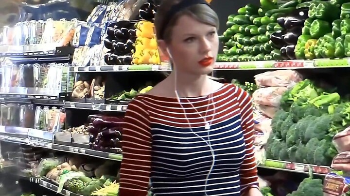 พวกคุณมาฟิตเนสเพื่อออกกำลังกาย แต่เทย์เลอร์ สวิฟต์มาใช้ฟิตเนสเป็นห้องเปลี่ยนเสื้อผ้าซะงั้น!