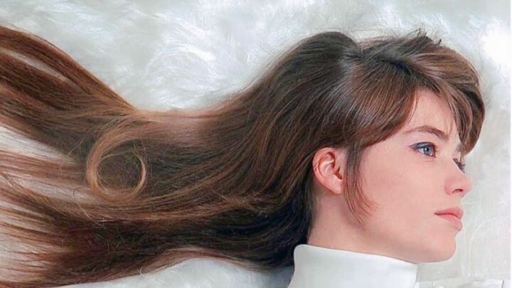 This classic song is seriously addictive—you just can’t stop listening to it.