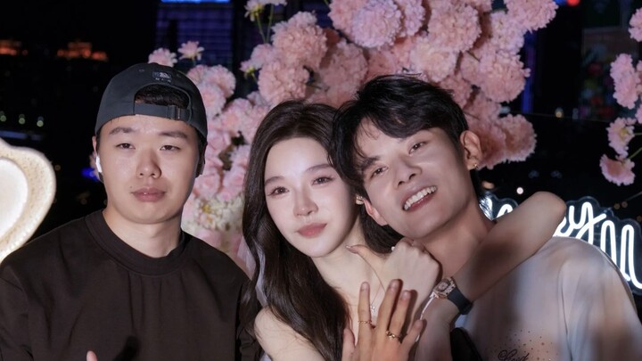 Tony yang sudah jatuh cinta bahkan tak bisa memegang pisau dengan mantap!