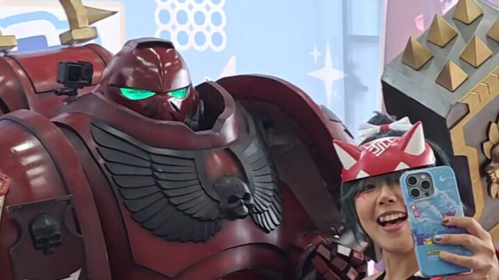 Penggemar Wu Ling'er sangat keren! Hidup sesuai dengan darah Sanguinius!