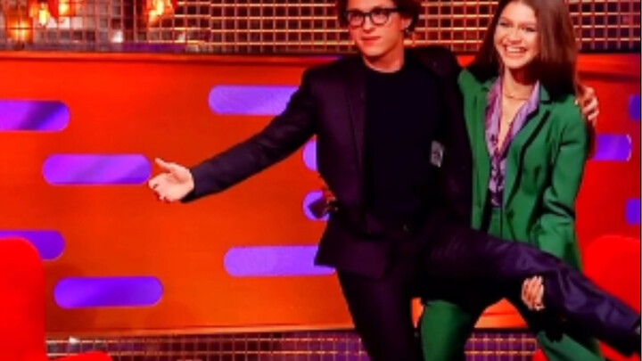 Fun facts from Spider-Man filming: The height difference between Tom Holland and Zendaya leads to a 