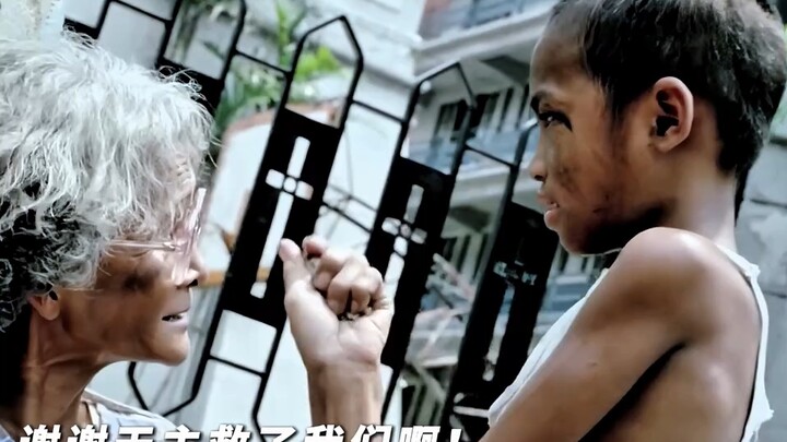 ในสายตาคุณย่า น้องอู๋ถาก็คือพระเจ้าเลยล่ะ