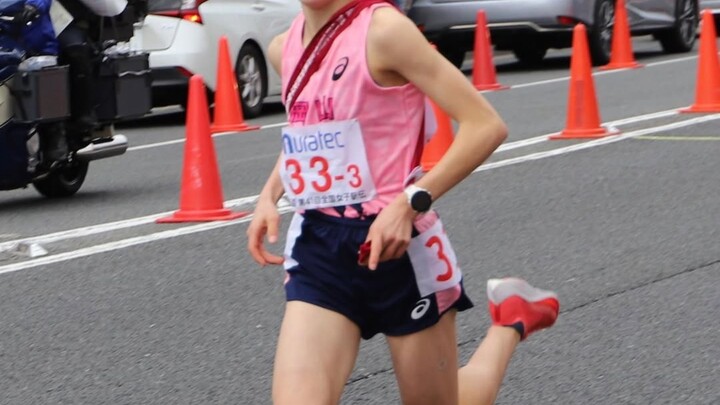 “Năm đó tôi 16 tuổi, chẳng biết “bạo lực đưa hông” là gì.”