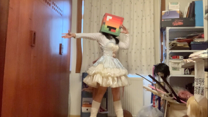 11-year-old (just a few days away from 12!) tries house dancing for the first time!! I’ll be recordi