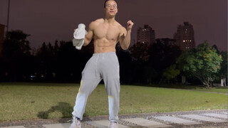 哇咔哇咔世界杯主题曲舞蹈 但是猛男版