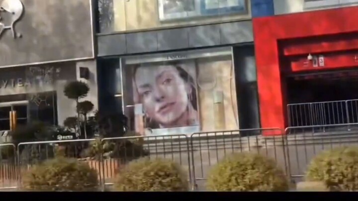 الخارج يرى أن جميع أنحاء الصين تدعم شيان بشكل شامل، وتطهير الشوارع بالكامل، والغرباء يقولون: "الصين 