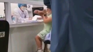 医生：你这一甩，我半年的工资没了，6