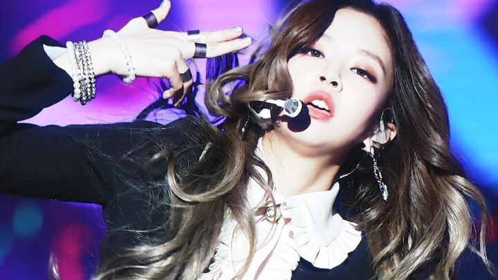Ai dám nghĩ Jennie mới debut được vài tháng mà biểu diễn trên sân khấu đỉnh đến mức này, cool ngầu c