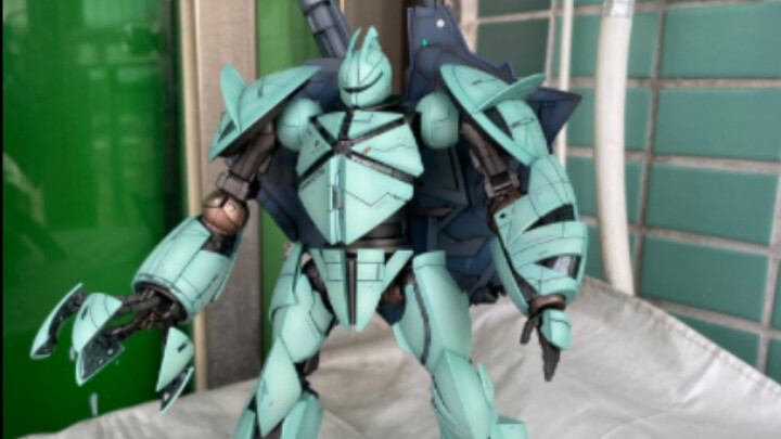 Mẫu tháng 9. Bandai mg lần lượt x, đổ x. Mẫu đã hoàn thành. Lần này, phun bóng nhẹ được sử dụng để l