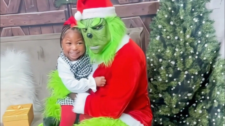 Sesama cewek yang tetap mau foto meski sudah mati!