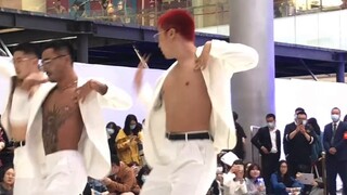 [Random Dance] Màn trình diễn live kinh điển của Sistar-Alone Kim Jong Kook? | Có ai thích tôi mặc v