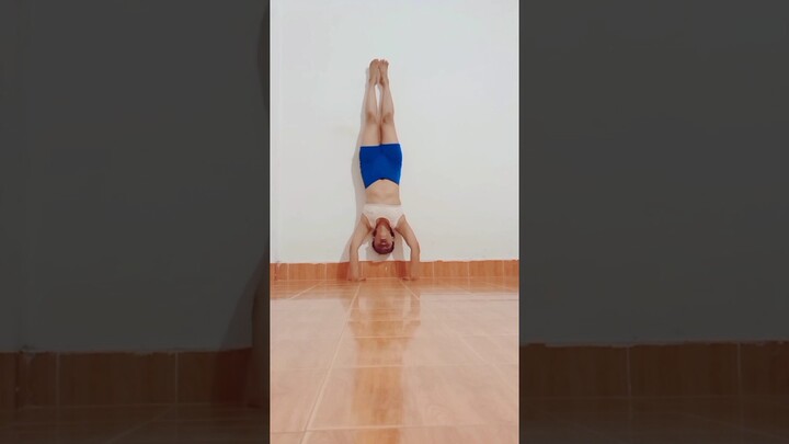 การฝึกอาสนะท่าเข้าด้วยกัน #yoga #shorts