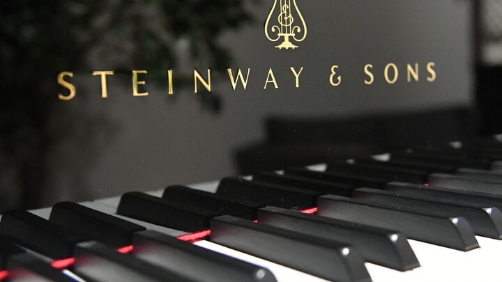 Steinway trị giá 1 triệu 7 của trường bị tôi đập rồi