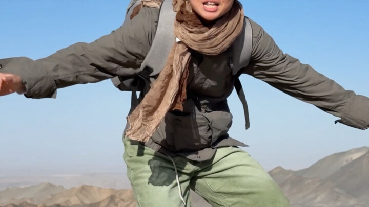 Untung saja Li Bai tidak pernah bertemu dengan saya, kalau tidak, sekali pandang saja pasti langsung