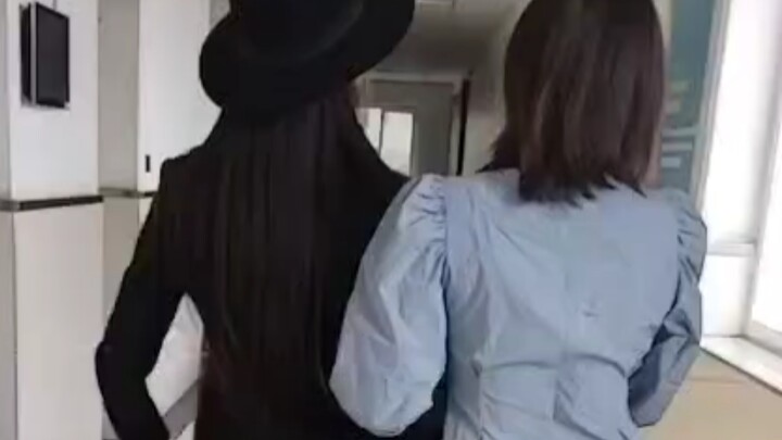 Gia tộc quý tộc sa sút 1 – Mở đầu như cổ tích