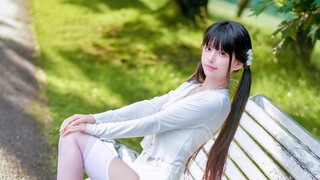 “周末啦！ 可爱女友又给我跳宅舞～！ ”