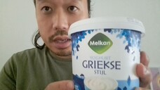 ASMR GREEK YOGHURT - (EATING SOUNDS, PLATE LICK, BRUSHING & HAND MOVEMENT)