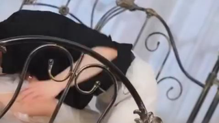 Aku dekati idola kampus demi uang, tapi dia berubah jadi gila cinta