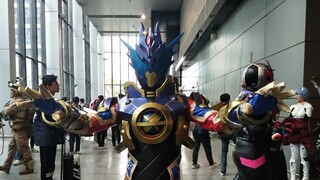 Kamen Riders gặp nhau tại Firefly Comic Con!