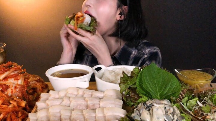 【Boki Sub Indo】Moon Bok-hee: Tiram, Daging Rebus Putih, Soba, Berbagai Kimchi – Suara Asli