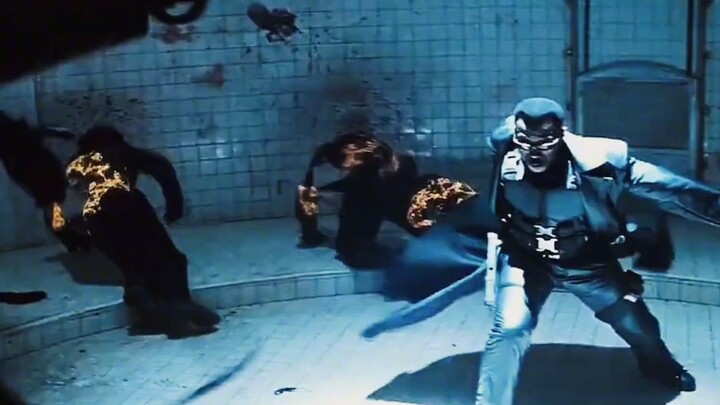 The Blade Warrior went deep into the vampire's lair alone, but the vampire was too fragile.