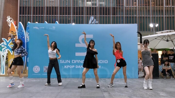 This is the first time I've seen such a playful style when participating in a dance~