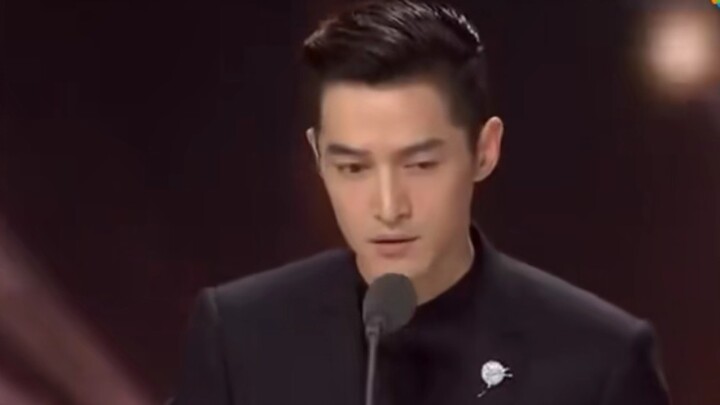 Hu Ge's acceptance speech: "Li Xuejian brought just one assistant, but I brought three—each one of t