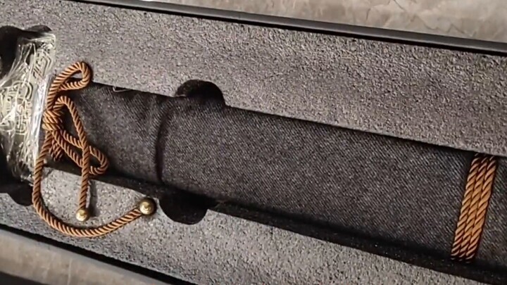 Qin's Moon 1:1 Sword Yuanhong unboxed