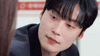 นักแสดงนำชายคนที่สองมาที่โต๊ะเพื่อทานอาหารเย็น! - -