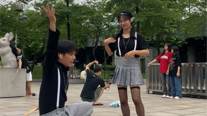Gadis ini sangat cantik