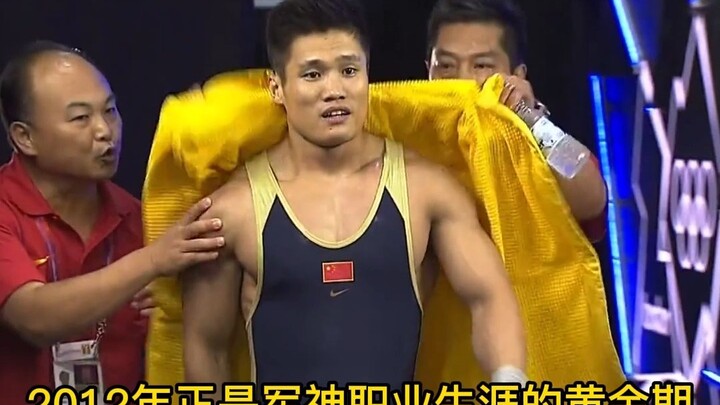 When Lü Xiaojun broke the record, the coach's expression was so awe-inspiring that the referee insta
