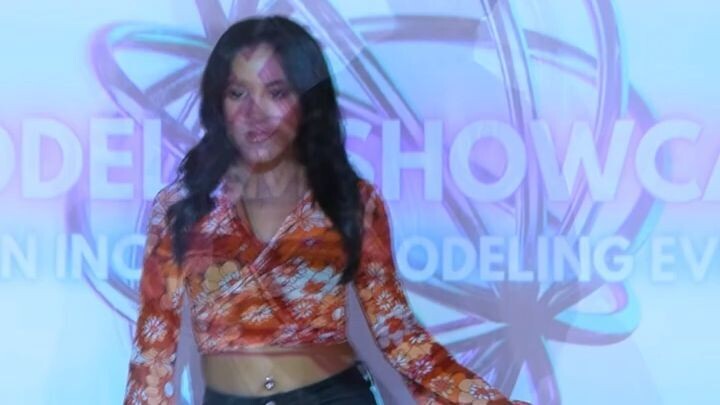 Elegant Runway Walk in Luxury Party Outfit | Fashion Week 2026 Glam Walk