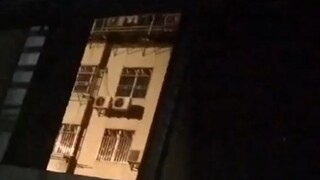 近日广东一小区，不断出现无垢巨人，调查兵团准备出击讨伐
