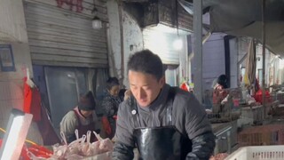 The customer acted unreasonably and demanded that a chicken be chopped 300 times.