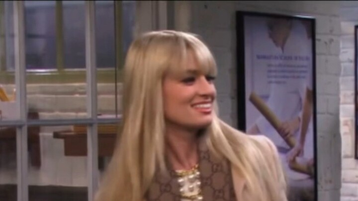 [2 Broke Girls] Wearing T-backs backwards is so annoying