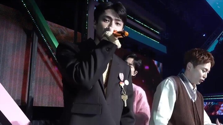 إذا ما فهمت، اسأل ببساطة: غناء وو شي شون حقًا... مذهل جدًا!