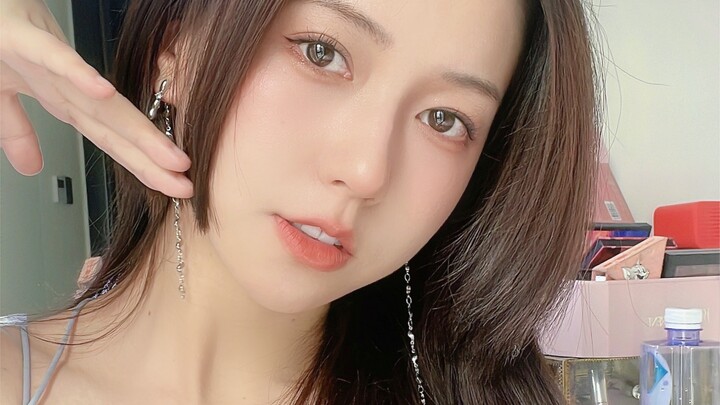 Recruiting some "dad moms"