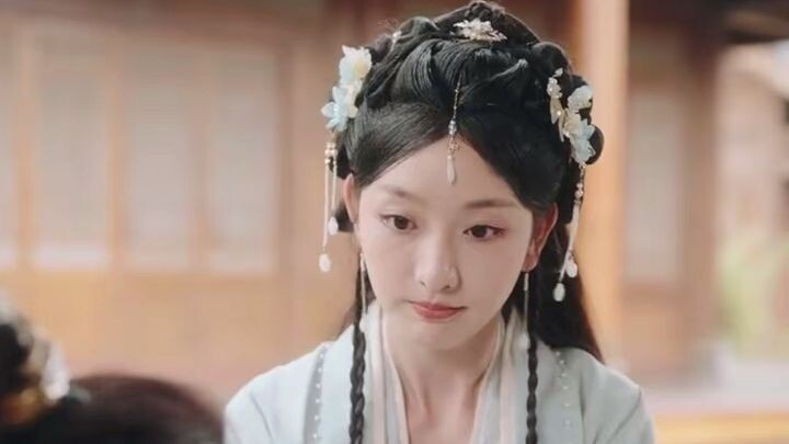 Aku Dimanjakan Kakak Tiri