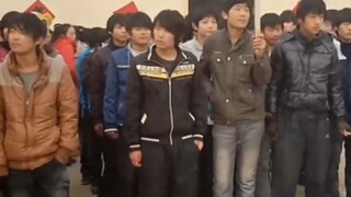 ตอนผมยังเรียนอยู่ ผมอยากจะแอบเข้าห้องน้ำทุกครั้งที่ได้ยินเพลงนี้