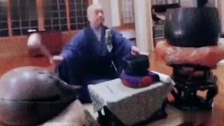 Trụ trì của Đền thờ Âm nhạc Điện tử Vĩ đại