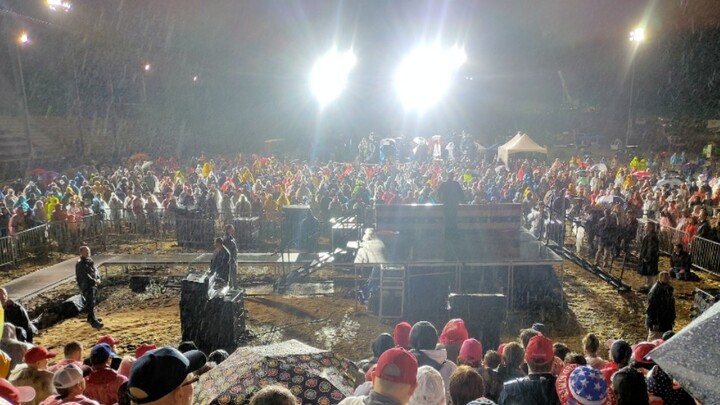 6 Mei, Pittsburgh: Sang Raja Paham berangkat. Yuk, rasakan sendiri suasana di lokasi!